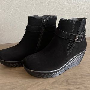 Skechers Women's Parallel wedge bootie